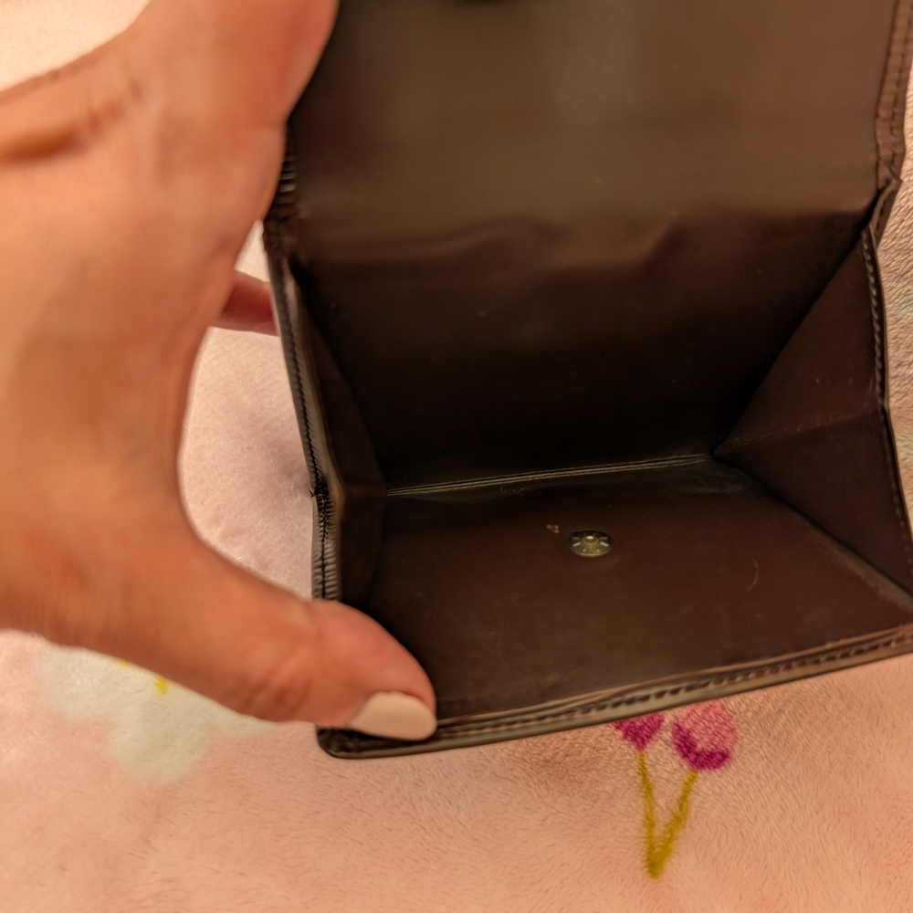 Louis Vuitton Epi Louise Tri Fold Wallet - Picture 6 of 12